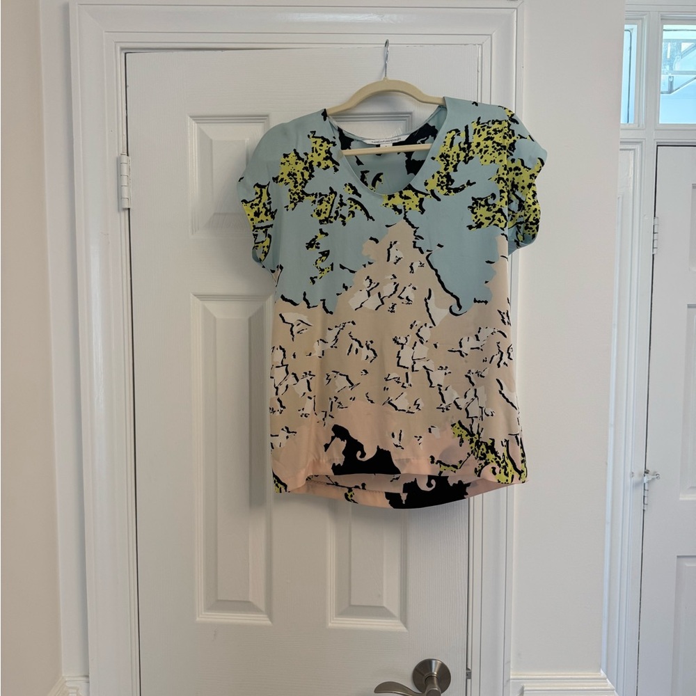 DVF Abstract Print Short Sleeve Top